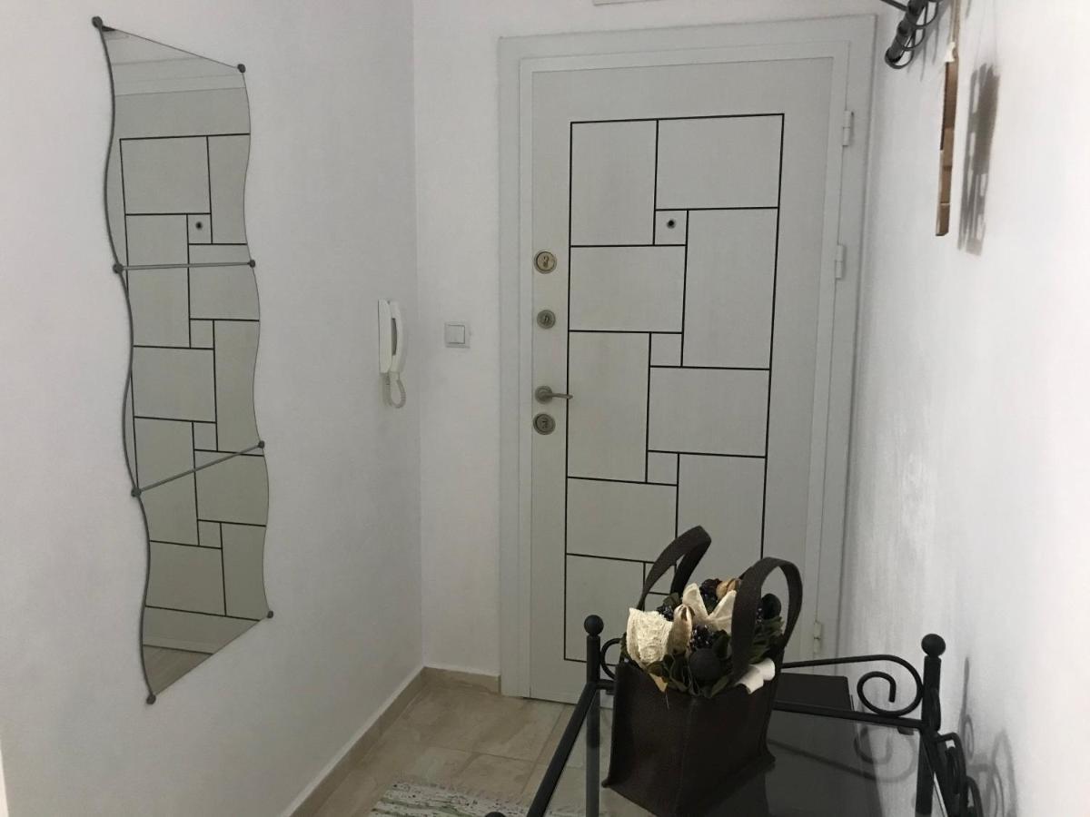 съни хоум Apartment *